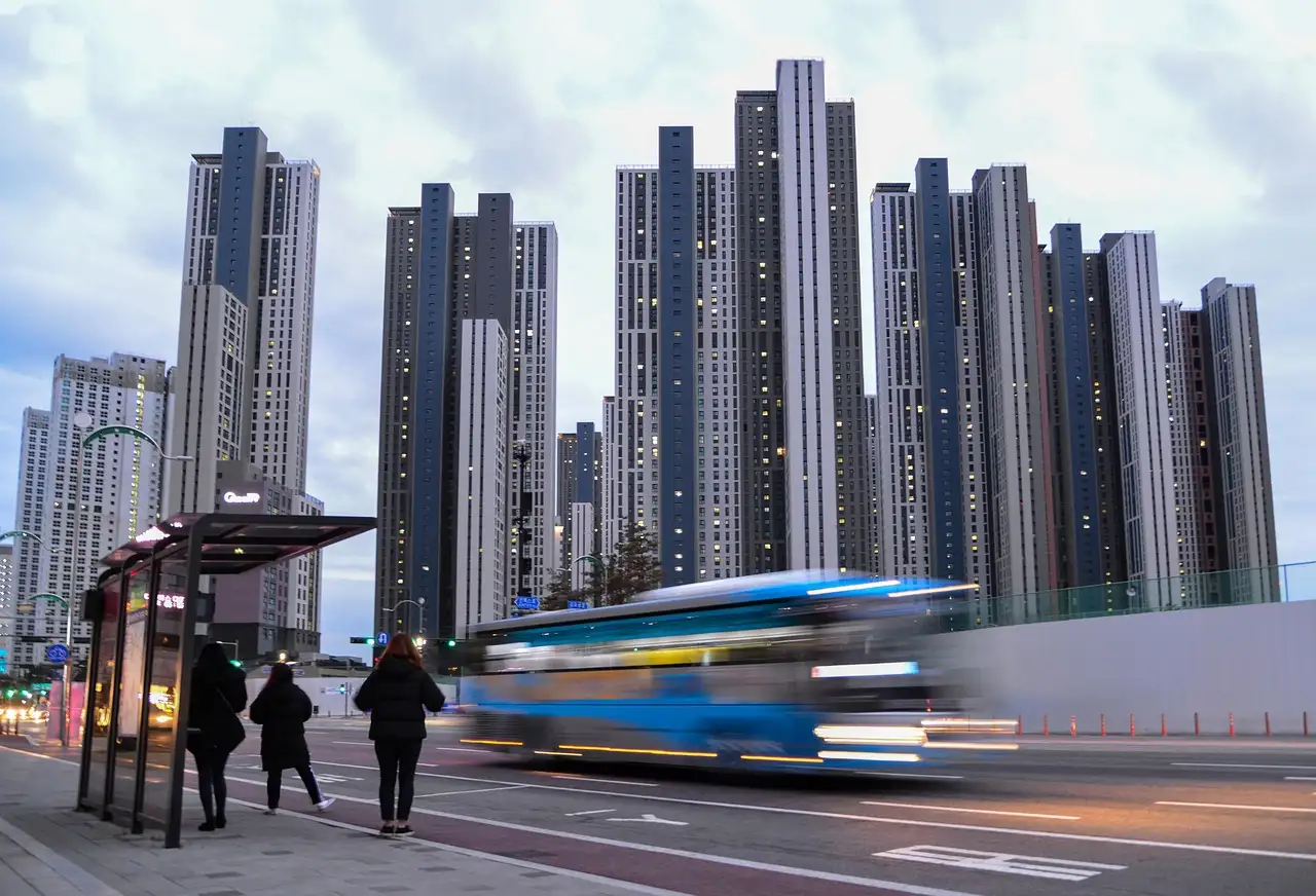Waar stopt bus 33 rotterdam centraal